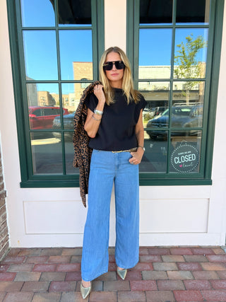 Traveler Basic Black Top
