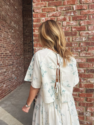 Magnolia Mist Floral Set