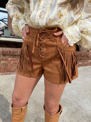 STEVE MADDEN | Cheyenne Suede Short