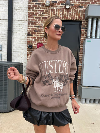 Le Lis | Cowboy Oversized Sweatshirt Mocha