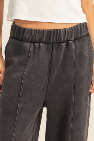 Leah Snow Comfort Jogger Black [Door Buster]