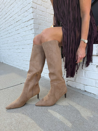 Rosy Boot Honey