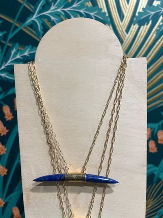 Amulet Brave Design | Lapis Tusk Necklace