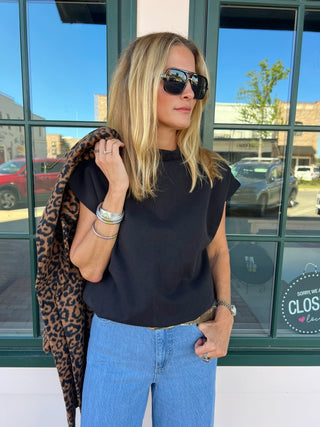 Traveler Basic Black Top