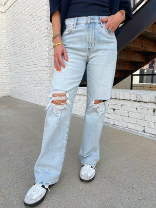 Daze Denim | 1999 Jeans Slouch 90s Fit in Bull's Eye Distressed