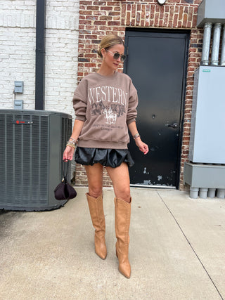 Le Lis | Cowboy Oversized Sweatshirt Mocha
