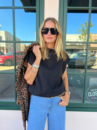 Traveler Basic Black Top