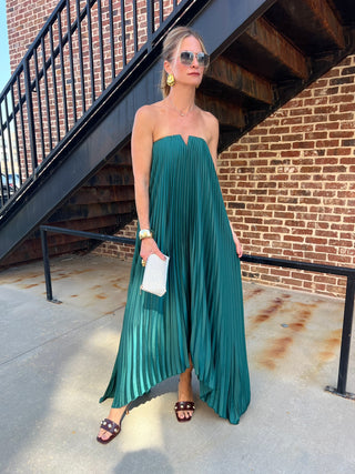 Dress Forum | Flowy Pleated Maxi Dress Emerald