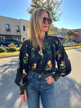 Entro | Britt Smocked Ruffle Blouse Black