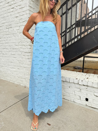ENTRO | Sky Eyelet Strapless Maxi Dress