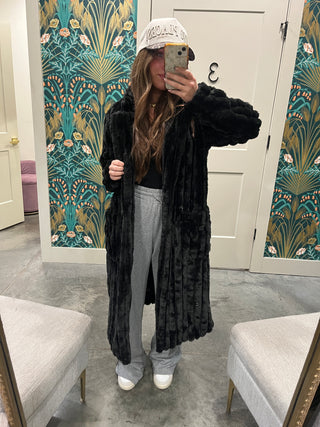 Foxy Fiona Faux Fur Black [Pre-Order]