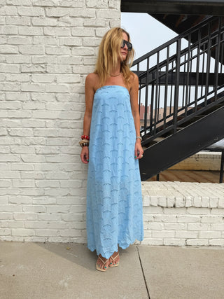 ENTRO | Sky Eyelet Strapless Maxi Dress