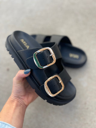 Gen Buckle Sandal