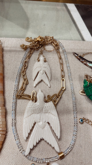 Amulet brave Design |Opalescence Layering Beads