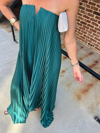 Dress Forum | Flowy Pleated Maxi Dress Emerald