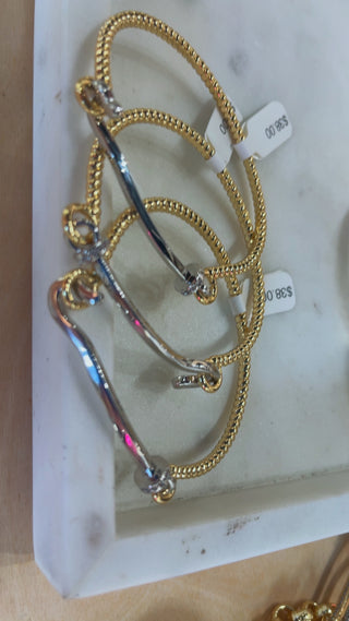 Fisher Hook Bracelet Gold