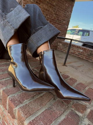 Oliviana Chocolate Shine Boot