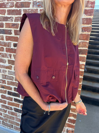 Entro | Vivvy Sleeveless Zip-up Vest Garnet