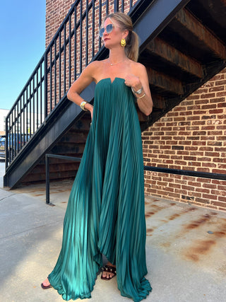 Dress Forum | Flowy Pleated Maxi Dress Emerald