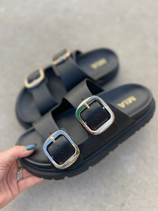 Gen Buckle Sandal