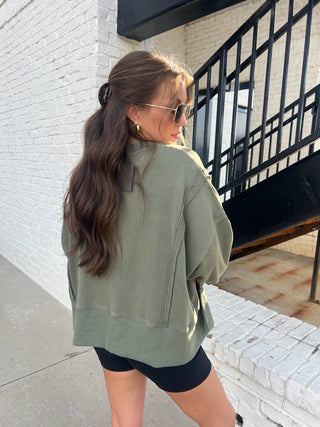 Just Scrolling Sweatshirt Green