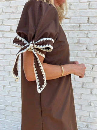 Entro | Heather Scallop Trim Puff Mini Dress Brown