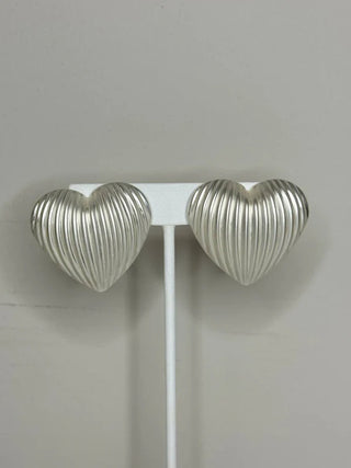 My Girl In LA | Ribbed Heart Stud Earring