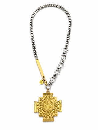 Gina Carmen | Nance Pendant Necklace - Medallion