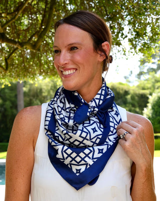 Lainey Geometric Scarf Navy White