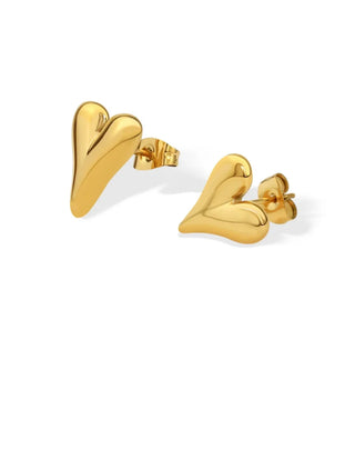 CHANSUTT PEARLS | Heart Studs Gold